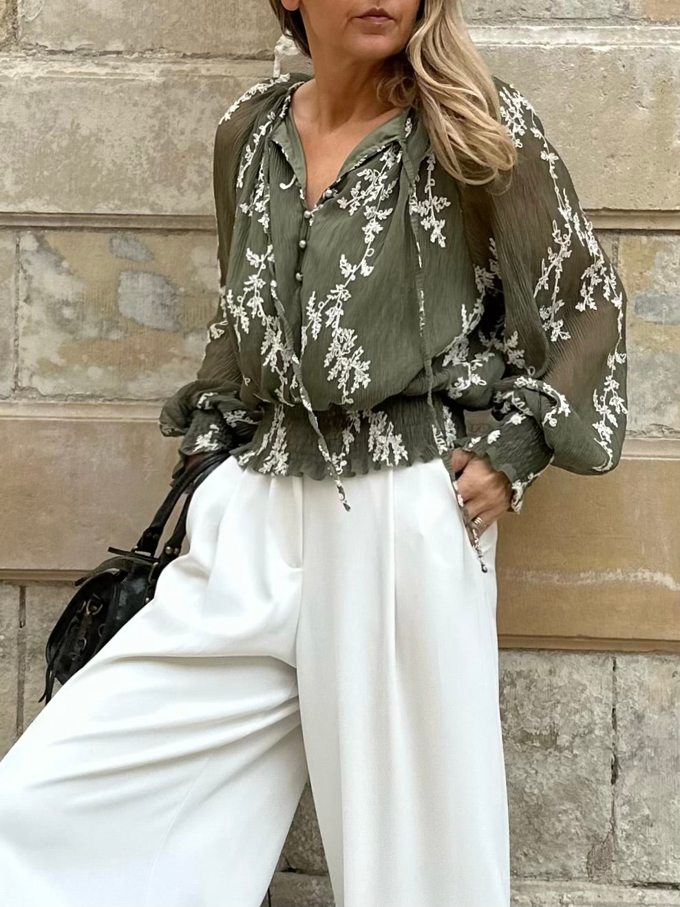 Blouse brodée * Abba*