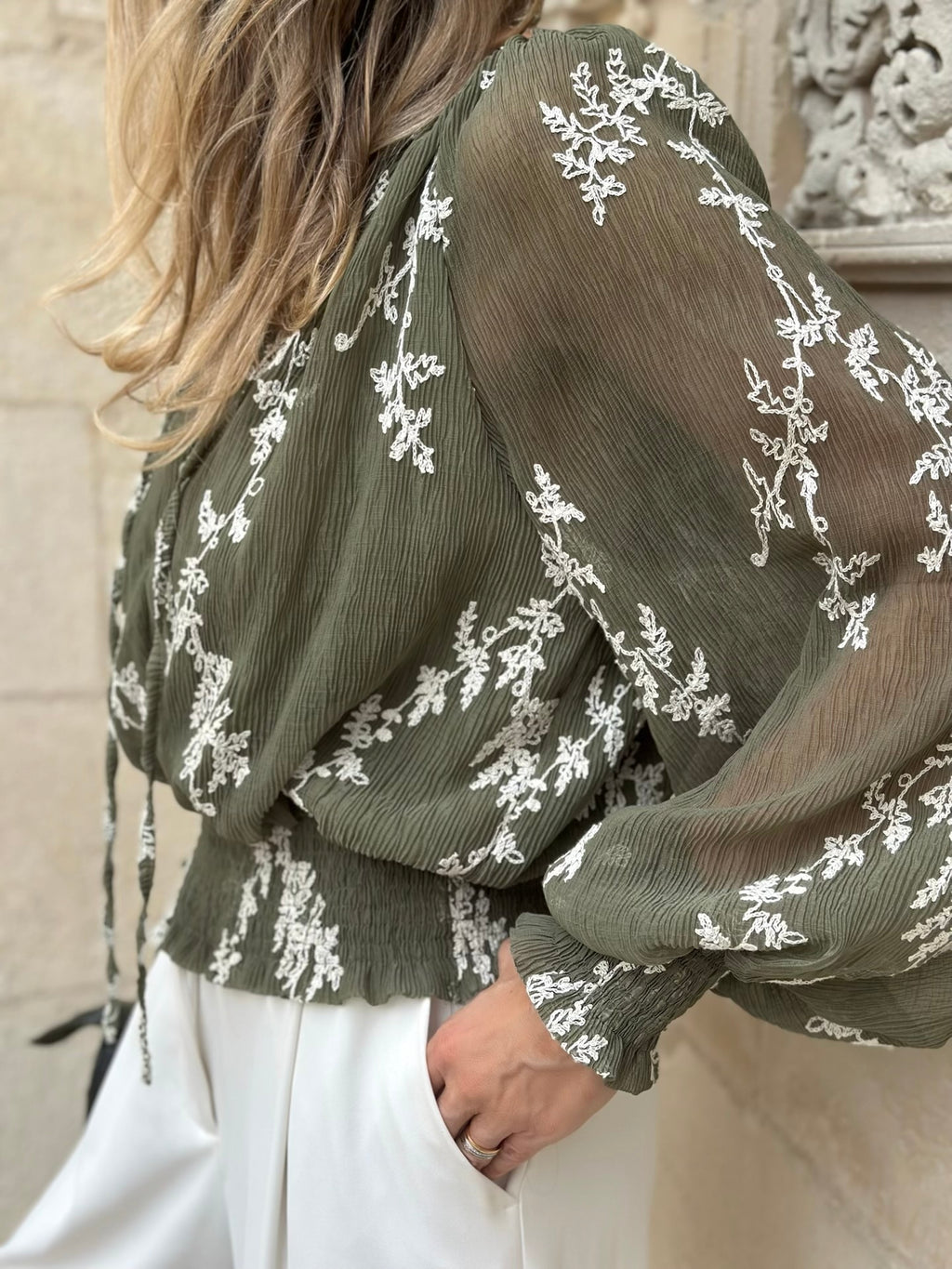 Blouse brodée * Abba*