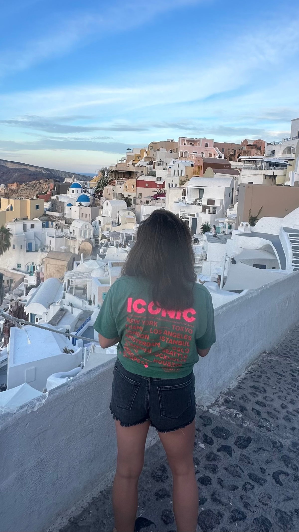 T-shirt * Iconic *