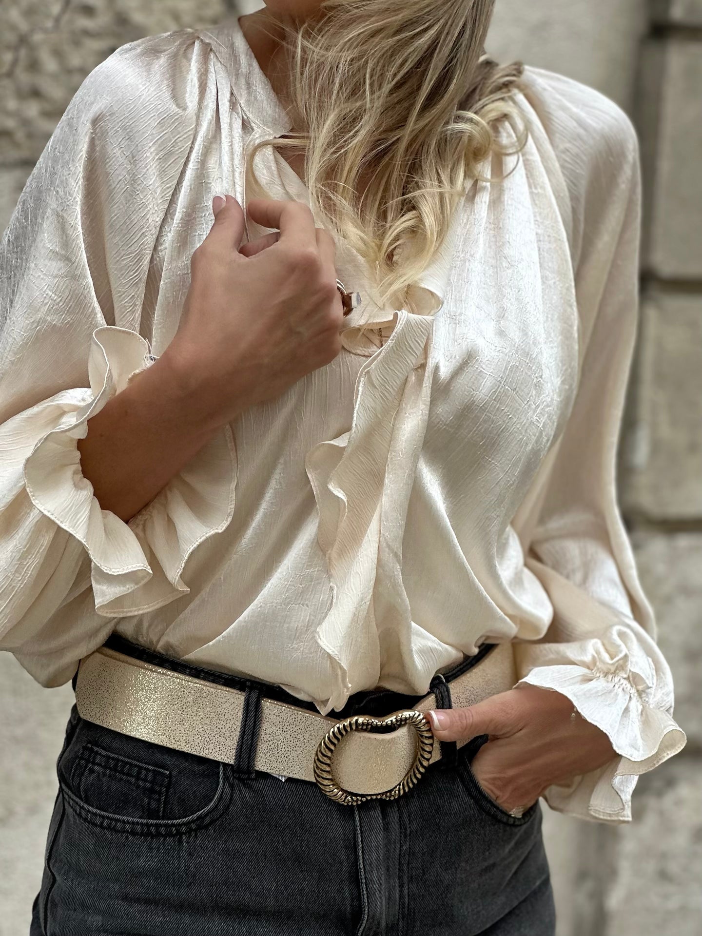 Blouse satinée à volants * Lisa *