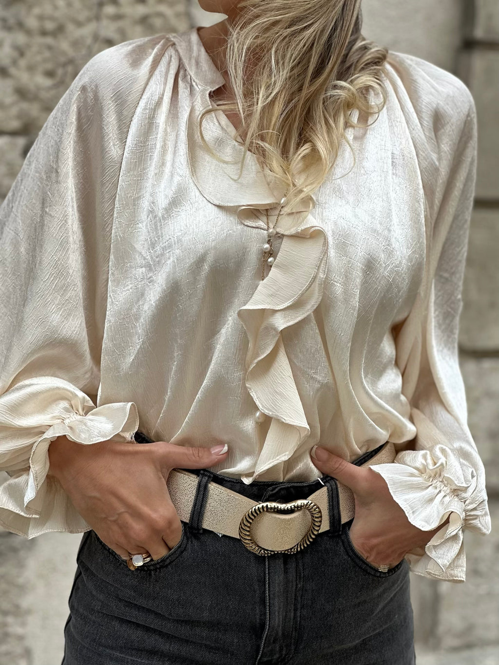 Blouse satinée à volants * Lisa *