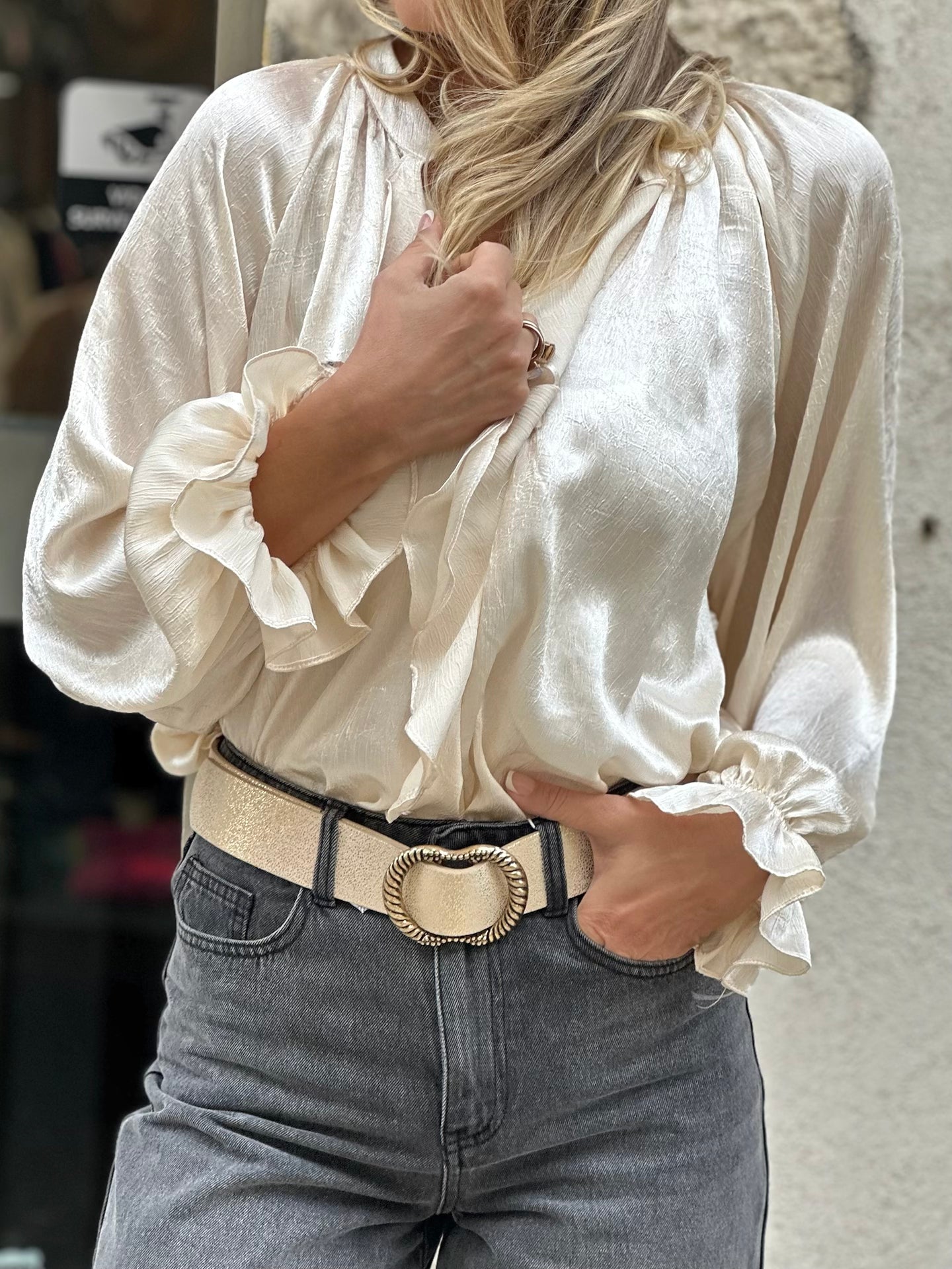 Blouse satinée à volants * Lisa *