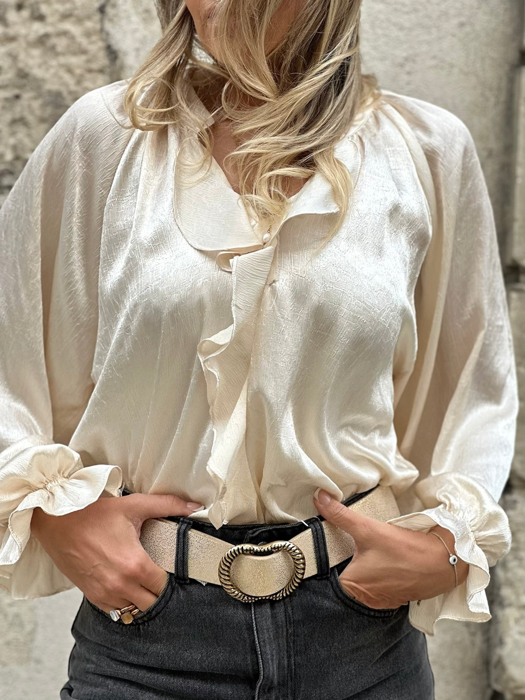 Blouse satinée à volants * Lisa *