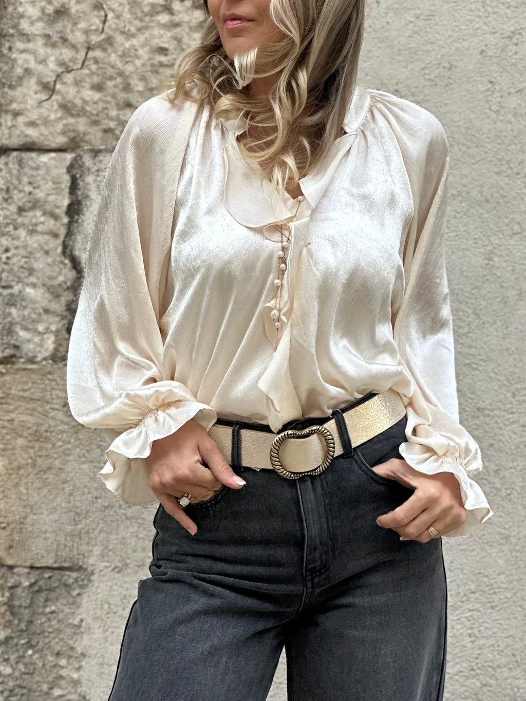 Blouse satinée à volants * Lisa *