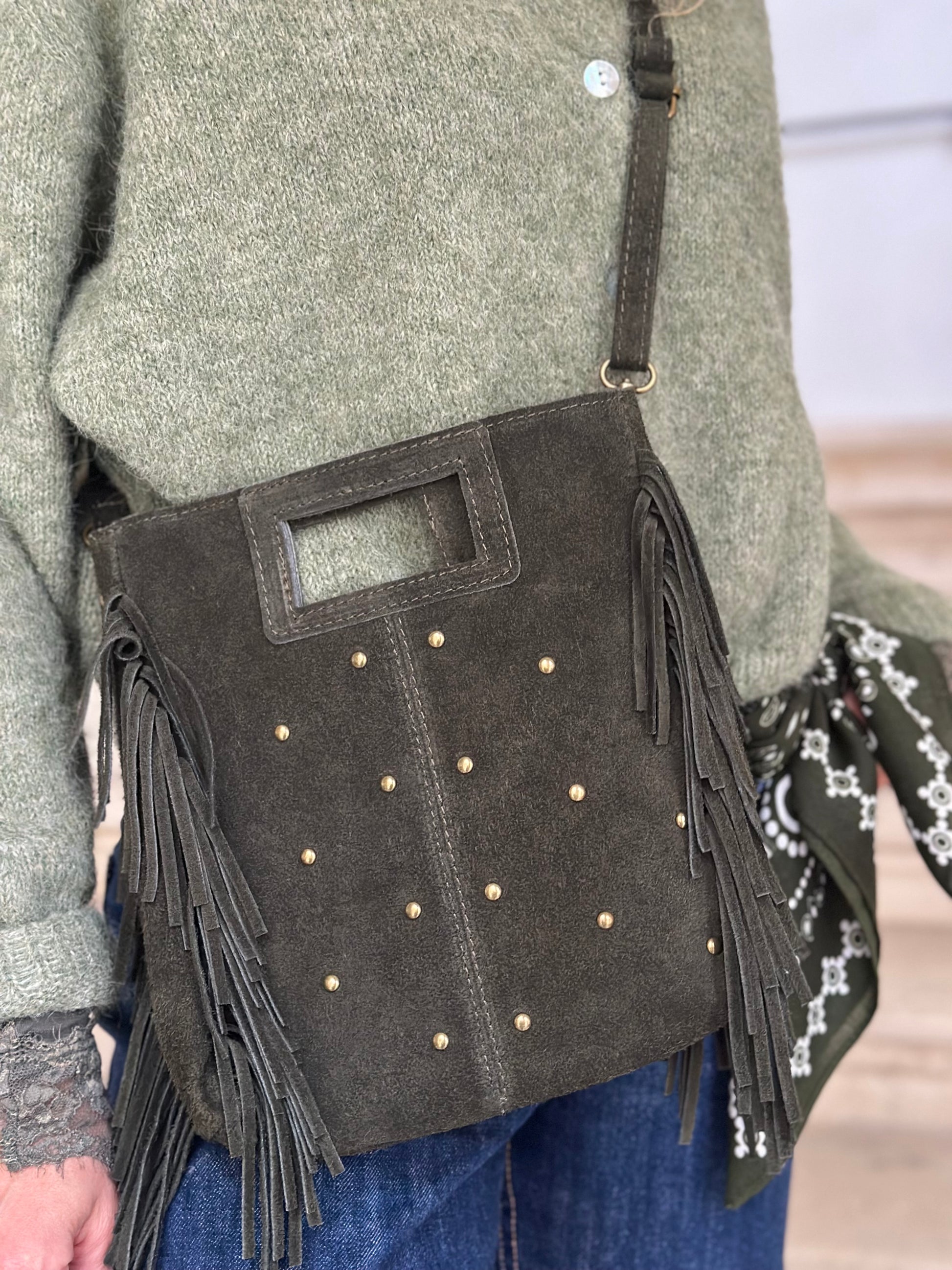 Sac * Elly * à frange suede clouté or