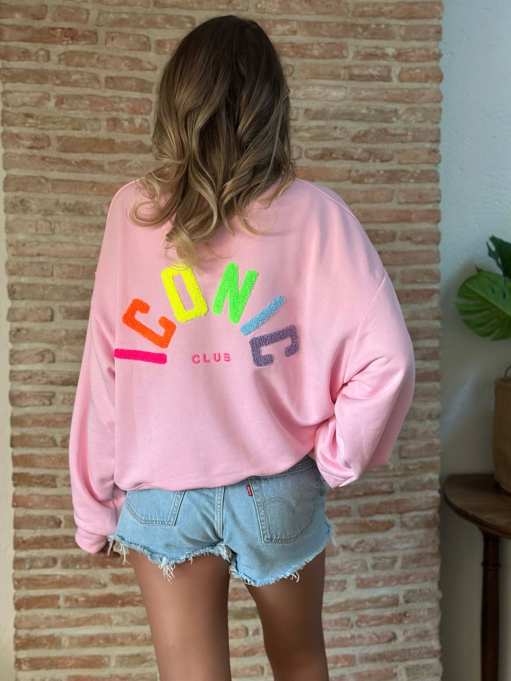 Sweat * Iconic Club *