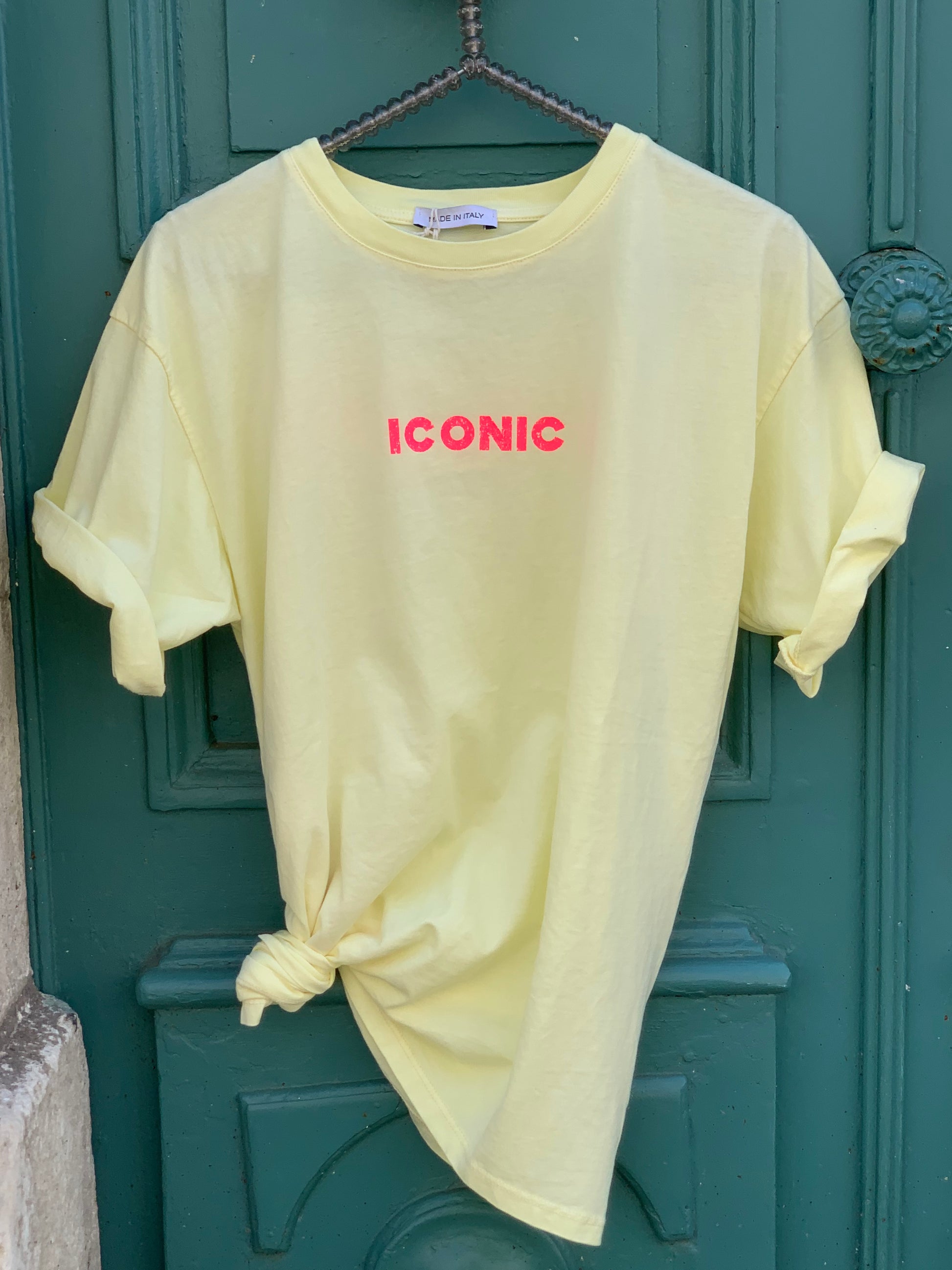 T-shirt * Iconic *