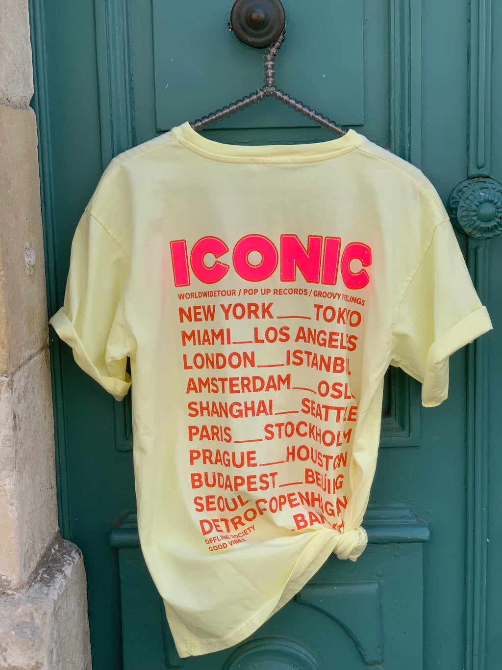 T-shirt * Iconic *