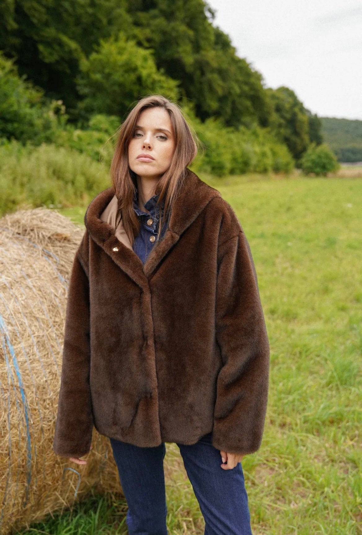 Fausse fourrure à capuche * Victoria *